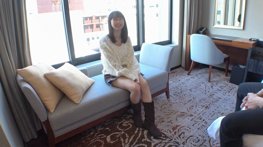 小動物系の隠れ巨乳ちゃんをナンパ！小柄で顔も小さいのに脱ぐと凄いんです！男の性欲を擽る愛嬌と体で知らぬ間に男を誘ってる？！安産型のお尻はバックの突き心地抜群！ マジ軟… サンプル画像